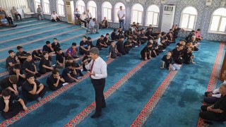 Anamurda gençler camilerde buluştu