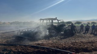 Anız yangını müdahale etmek isterken yandı