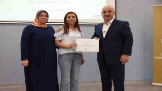 Anne Okulu ilk mezunlarını verdi