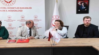 Antalya Havalimanında doğan ve tuvalete bırakılan bebek, Rus yetkililere teslim edildi