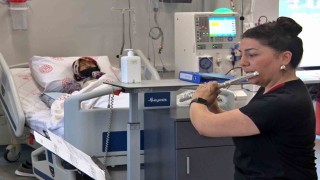 Antalyada diyaliz merkezinde notalarla tedavi