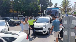 Antalyada zincirleme kaza: 2.4 promil alkollü sürücünün ehliyetine el konuldu