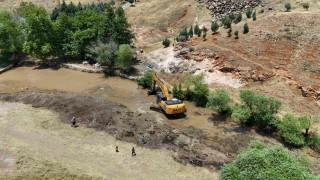 Araban Sıtma Pınar Çayında temizlik çalışması yapıldı