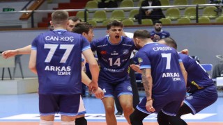 Arkas Sporda 5 oyuncu gitti
