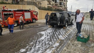 Artvinde seyir halindeki otomobil alev alev yandı