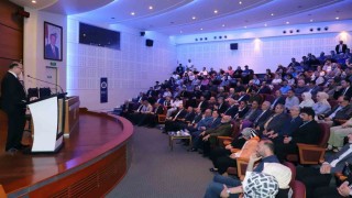 Atatürk Üniversitesinde Türkiye yüzyılı ve üniversiteler konferansı düzenlendi