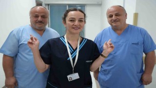 Aynı hastanede çalışan ikizleri görenler gözlerini ovalıyor