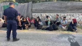 Ayvacıkta 30 kaçak göçmen yakalandı