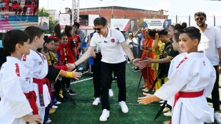 Bahçelievler Stadyumunda GSB Spor Okulları açılış töreni gerçekleştirdi