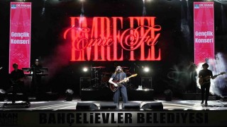Bahçelievlerde gençler YKS sonrası Emre Fel konseri ile coştu