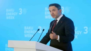 Bakan Bayraktar, Baküde 30. Uluslararası Hazar Petrol ve Doğalgaz Fuarına katıldı