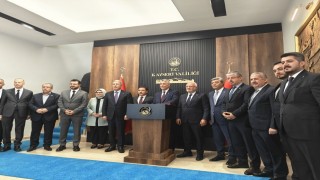 Bakan Bolattan Vali Çiçeke ziyaret
