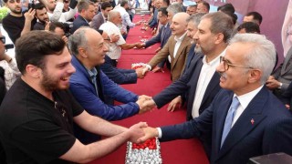 Bakan Uraloğlu, memleketi Trabzonda bayramlaşma programına katıldı