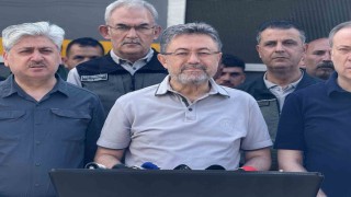 Bakan Yumaklı açıkladı: Yangının şu an itibariyle büyük ölçüde kontrol altına alındığını söylemek istiyorum