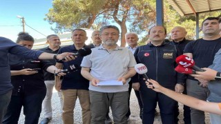 Bakan Yumaklı: İzmirdeki yangının enerjisi düşürüldü