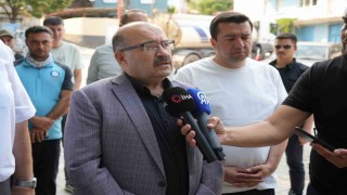 Balıkesir Valisi Ustaoğlu: Üç ilçemizde 4 mahallede yangınlarla mücadelemiz sürüyor