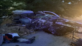Balıkesirde feci kaza: 3 ölü, 1 yaralı