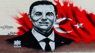 Balıkesirde Ferdi Zeyrekin resmi grafitiyle okul duvarına işlendi