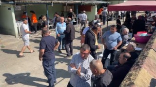 Bartında kurbanlar dualarla kesildi