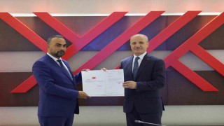 BARÜ Rektörü Prof. Dr. Ahmet Akkaya mazbatasını aldı