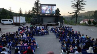 Başkan Altay: Merkeze uzak 101 mahallede sosyal hayata katkı için sinema günleri düzenliyoruz