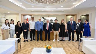 Başkan Böcek: Benim çalışmalarımda parti ve siyaset ayrımı yoktur