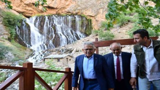 Başkan Büyükkılıç: Kapuzbaşı ve Derebağ Şelaleleri sizi bekliyor