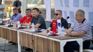 Başkan Günel Kadınlar Denizi Mahallesi esnafıyla bir araya geldi