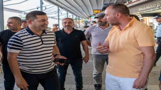 Başkan Ömer Günelden turistik çarşı esnafı ile bir araya geldi