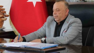 Başkan Özelden öğrencilere karne hediyesi