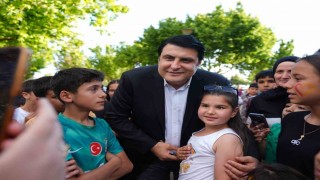 Başkan Yılmazdan çocuklara sürpriz ziyaret