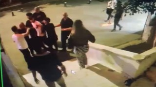 Batmanda 17 yaşındaki gencin bıçaklı saldırıya uğradığı anlar kamerada