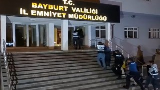Bayburtta 5 düzensiz göçmen yakalandı
