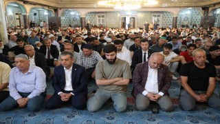 Bayram namazında camiler doldu