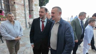 Bayram namazını 693 yıllık ecdat yadigarı camide kılan Büyükakın: Zulümlerin son bulduğu bayram olsun