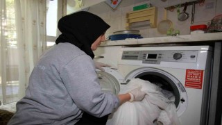 Bayram öncesi evde bakım hizmetiyle yaşlı ve engellilerin yüzü güldü