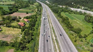 Bayram trafiği sürüyor: Boluda kilometrelerce kuyruk