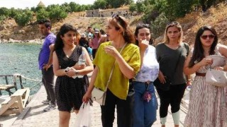 Bayramda Akdamar Adası ve ören yerlerine ziyaretçi akını