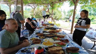 Bayramın son gününde mesirelik alanlarda piknikçiler ile doldu