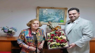 Beşiktaş Belediye Başkan Vekili Şişman, bayramda huzurevi sakinlerini ziyaret etti