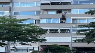 Beşiktaşta intihar girişiminde bulunan kadını komşuları son anda kurtardı: O anlar cep telefonu kamerasında