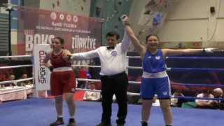 Beyzanur, 16 yıl aradan sonra milli takıma çağrılan ilk boksör oldu