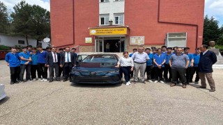 Bilecik Meslek Lisesine eğitim desteği, sıfır kilometre araç hibe edildi