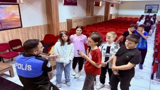 Bilecikte ortaokul öğrencilerine güvenlik bilgilendirmesi