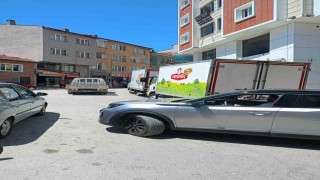 Bilecikte toptancıların gelişi güzel parkları sürücüleri çileden çıkarıyor