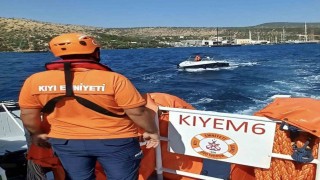 Bodrumda içinde iki kişi bulunan ve sürüklenen tekne KIYEM ekiplerince kurtarıldı