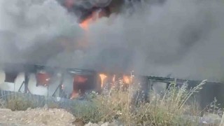 Bodrumda işçilerin kaldığı konteynerlerde yangın çıktı