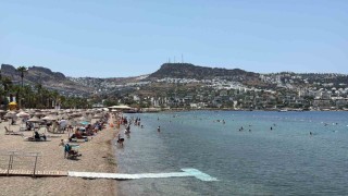 Bodrumda sahilleri tatilciler doldurdu