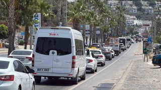Bodrumdan bayram dönüşü 24 saatte 15 binden fazla araç çıkış yaptı