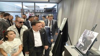 Bu sergide eserlerin kokusu misafirleri karşıladı